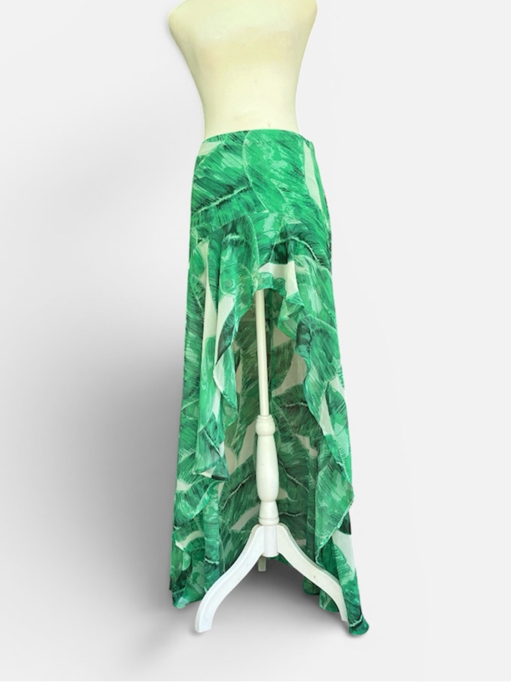 Vestique Tropical Palm Leaf High-Low Ruffle Maxi Skirt Size Medium